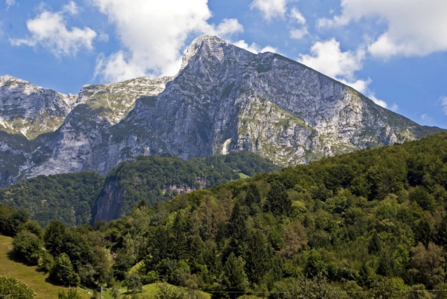 Krn (2244 m): Razglednik nad Sočo