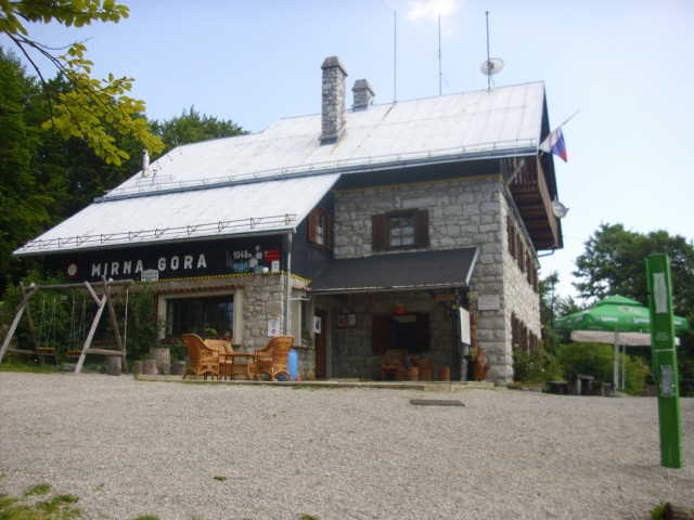 Planinski dom na Mirni gori