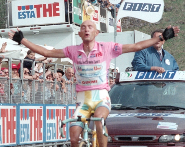 Govorice: Giro posvečen Marcu Pantaniju (video)