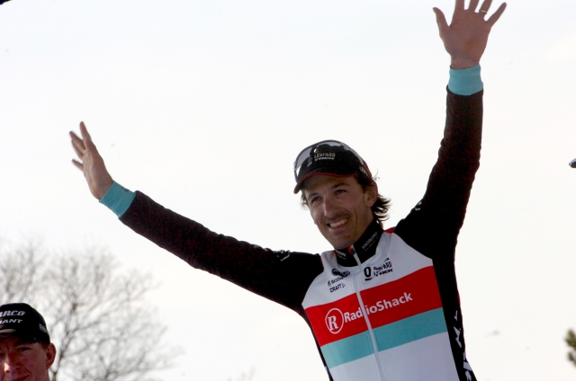 Roubaix: Cancellara po sprintu do znamenitega dvojčka! (foto in video)