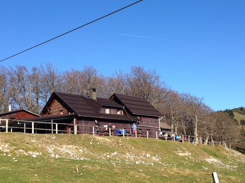 Koča na Kriški gori