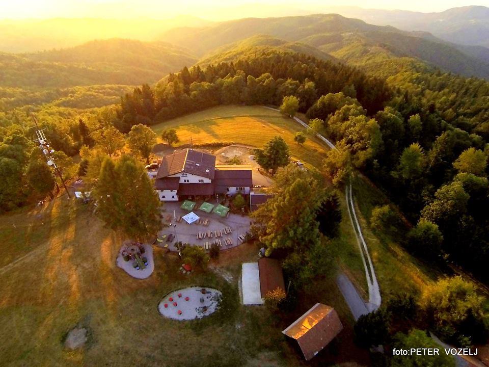 Planinski dom na Jančah