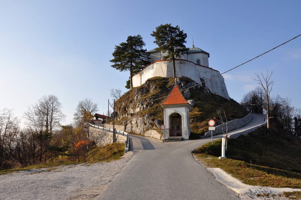 Planinski dom na Zasavski sveti gori