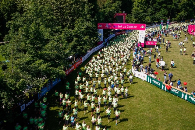 12. dm tek za ženske: zelena moč več kot 7.500 tekačic zavzela Ljubljano