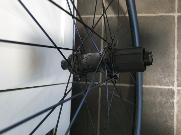 Karbonski oboči crd351-bmc