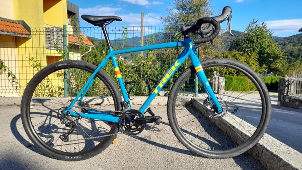 Kolo gravel Trek Checkpoint ALR 5, letnik 2021, velikost 54 (višina cca. 180 cm)