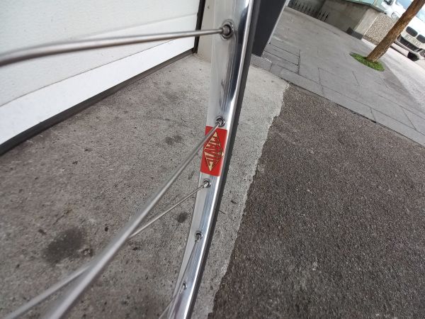 CESTNO KOLO VINTAGE OLYMPIA