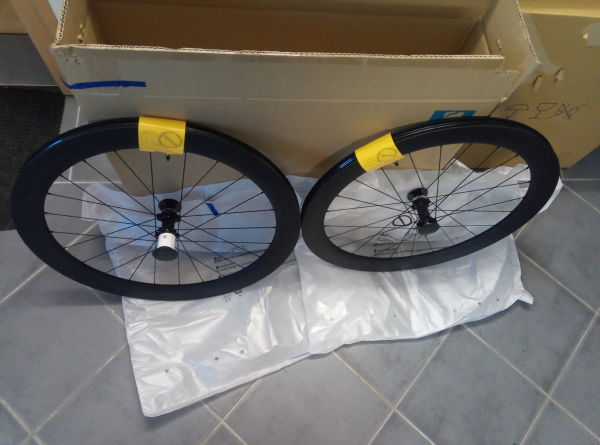 Kolesna dvojica Shimano Ultegra WH-R8170-C50TL 
