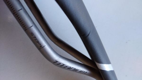Sedež Selle italia slr-poškodovan