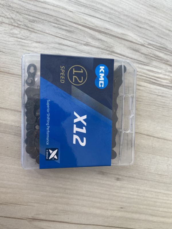 veriga KMC X12 black