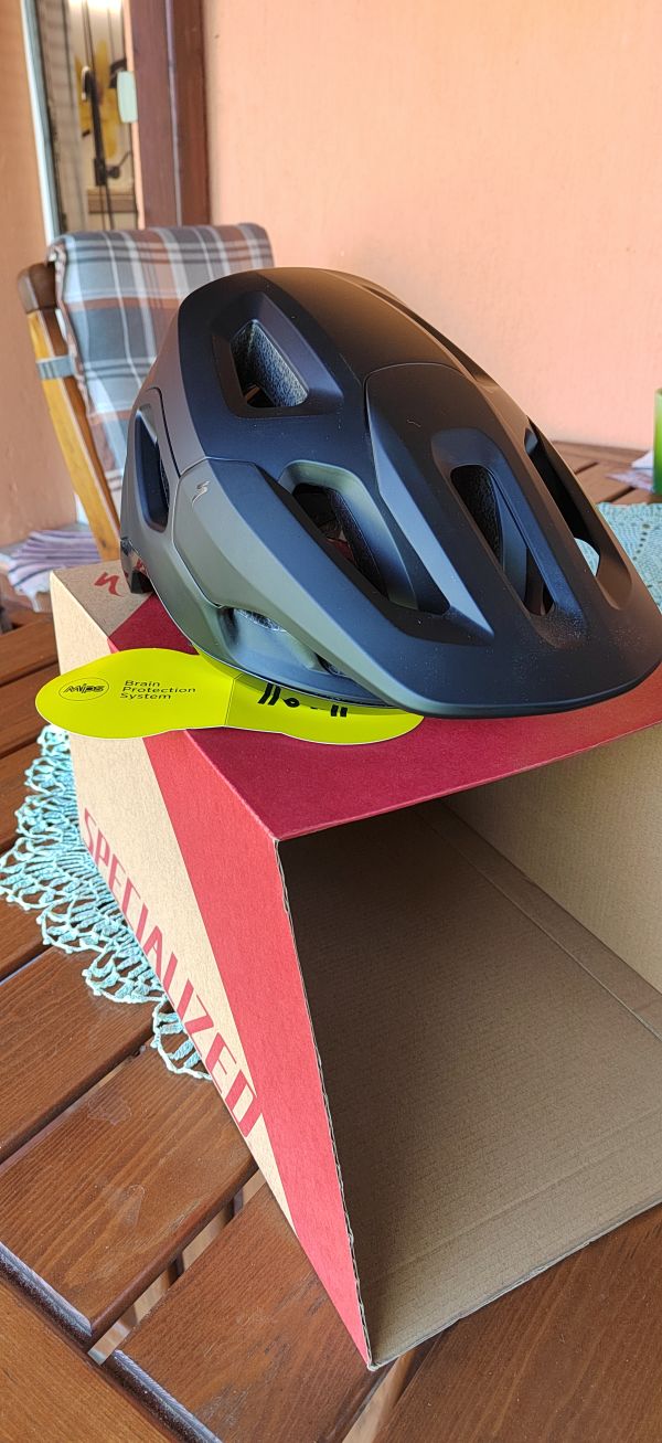 Specialized Čelada Tactic 4 MIPS 2023 matte black