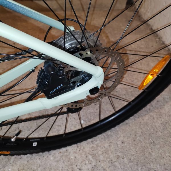 Giant Revolt 1 (gravel)