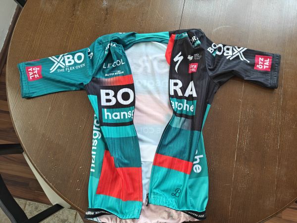Zgornji del kolesarskega dresa BORA - hansgrohe