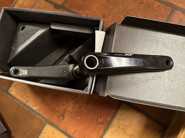 Gonilka za gorsko kolo Shimano XT FC-M8120-1 / Hollowtech 2