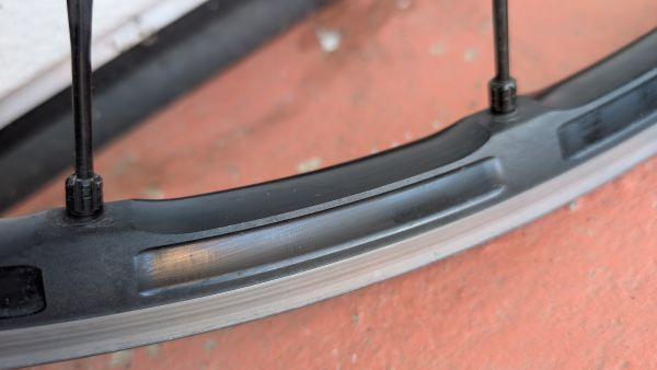 Cestni obroči Mavic Ksyrium SLS (1395 g, clincher)