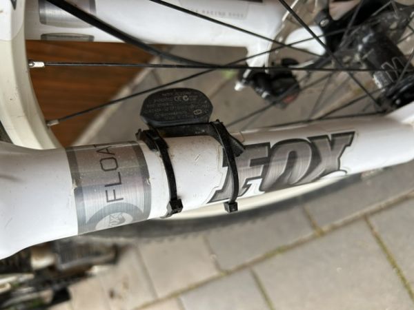 Električno polnovzmeteno kolo Commencal Meta 5.5.2 z Bafang motorjem