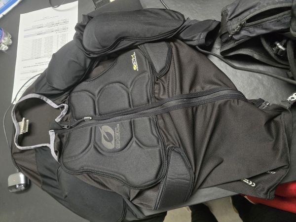 O'Neal BP Protector Jacket – zaščitna majica XL – NERABLJENA