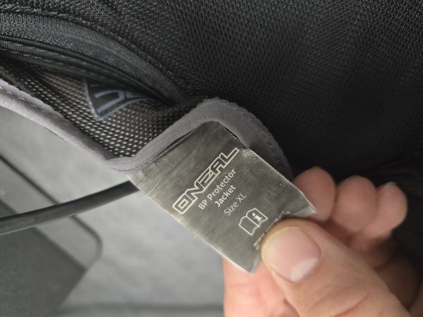 O'Neal BP Protector Jacket – zaščitna majica XL – NERABLJENA