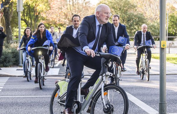 Do konca desetletja v Evropi letno prodanih 10 milijonov koles več kot avtomobilov