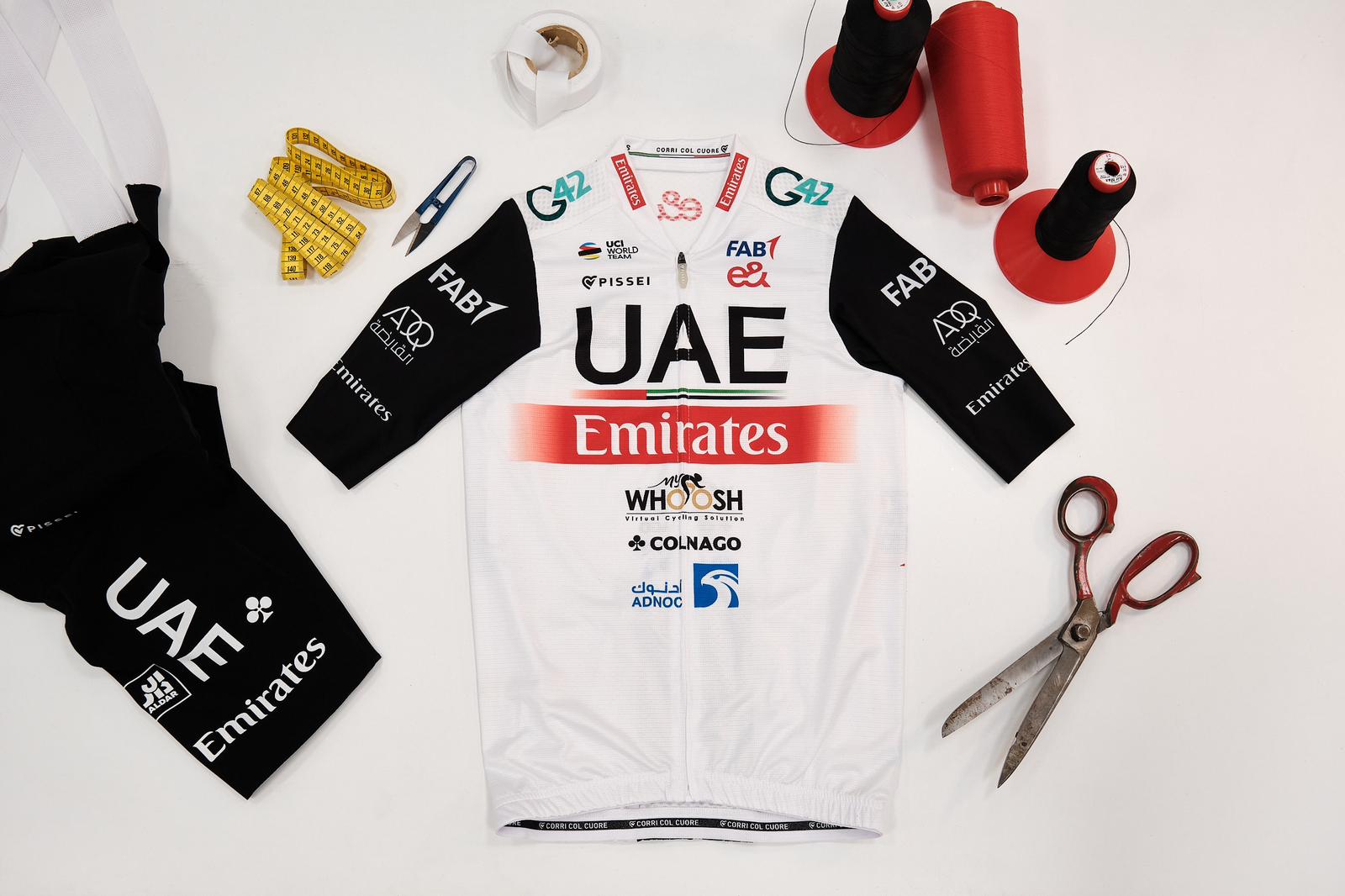 UAE z novimi oblačili