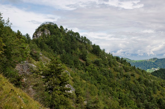 Polhograjska Grmada iz Polhovega Gradca